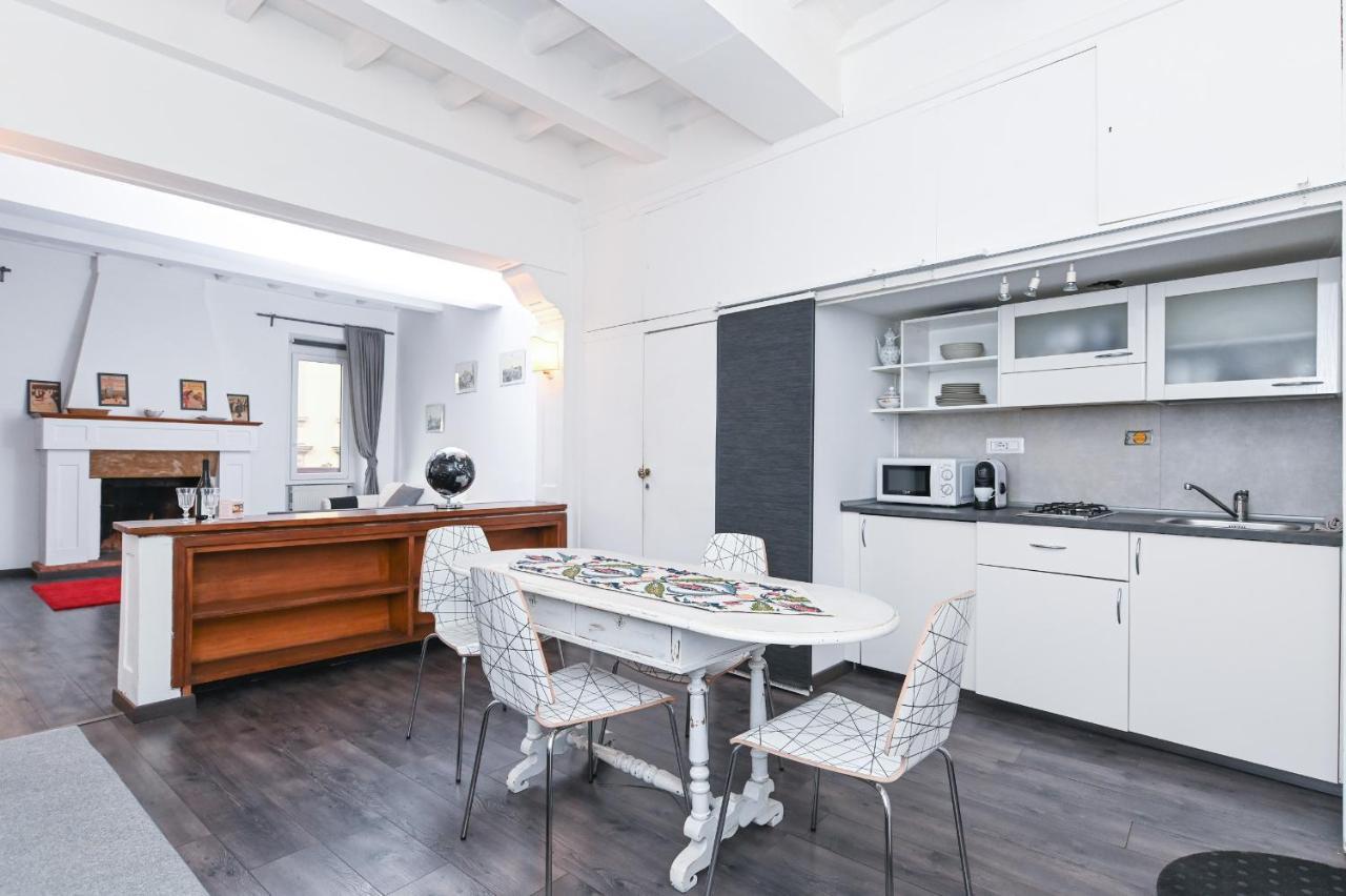 Gorgeous Trastevere Loft On The River Rome Luaran gambar