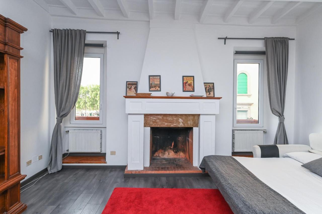 Gorgeous Trastevere Loft On The River Rome Luaran gambar